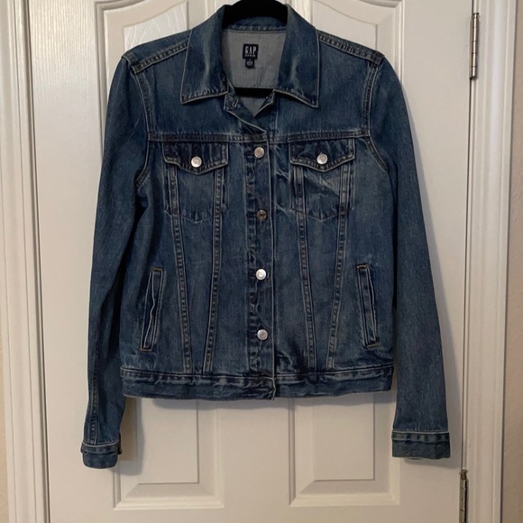 GAP Jackets & Blazers - Gap women’s denim jacket